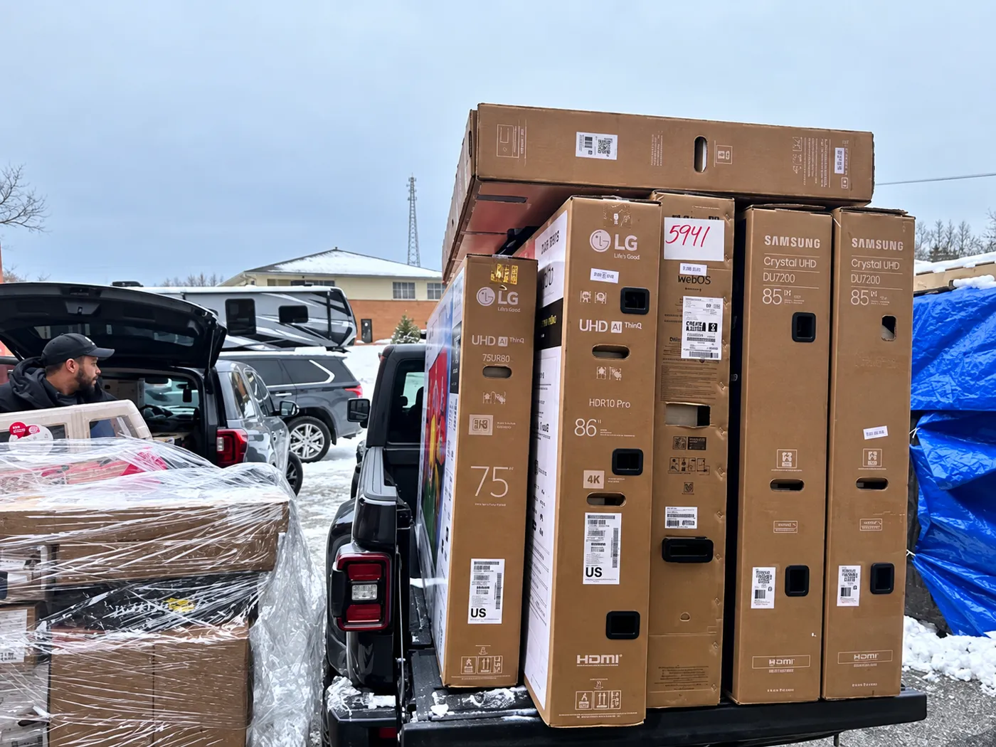 Lote de TVs 4K Grandes – LG y Samsung 75"–86" – 6 Unidades