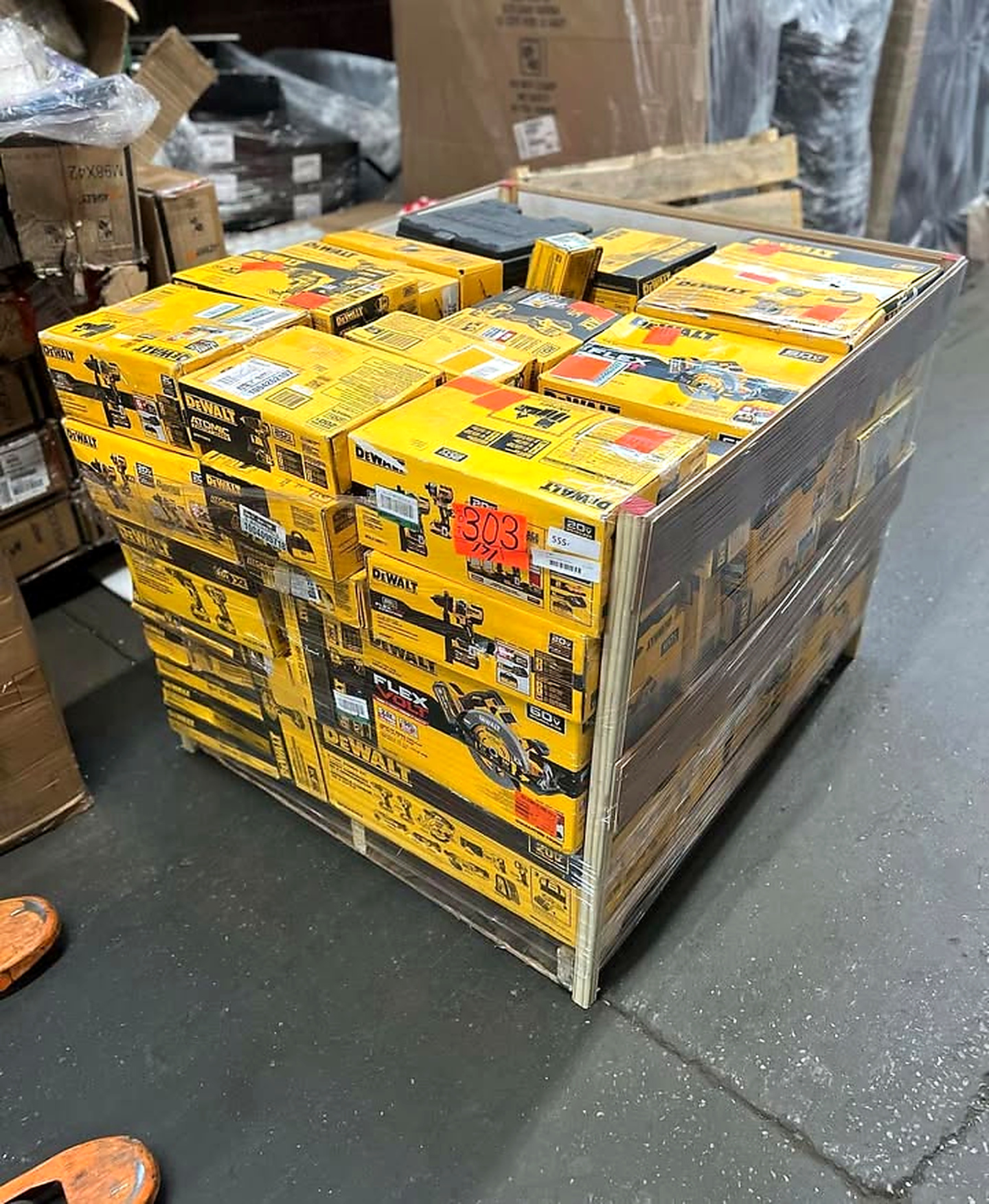 Pallet de Herramientas DEWALT de 80 Piezas – Lote Profesional para Revendedores