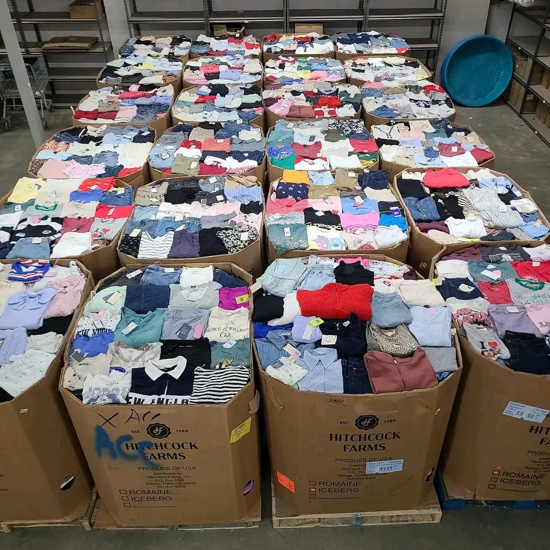 Family Clothing Pallet – 395 Pieces (Men, Women & Kids)